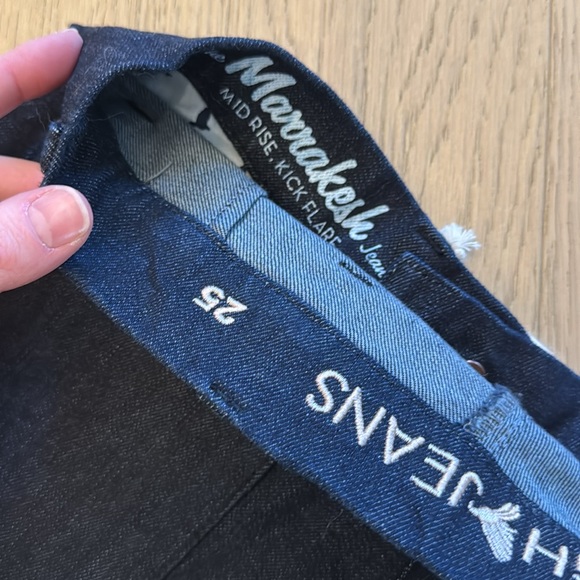 NWT Marrakesh Mid Rise Kick Flare Jean in size 25 - Picture 8 of 9